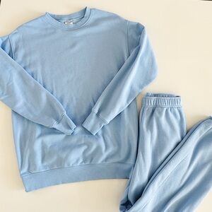 No Boundaries Sweatpant Set : Crewneck and Joggers Size XXS (fits XXS-S)